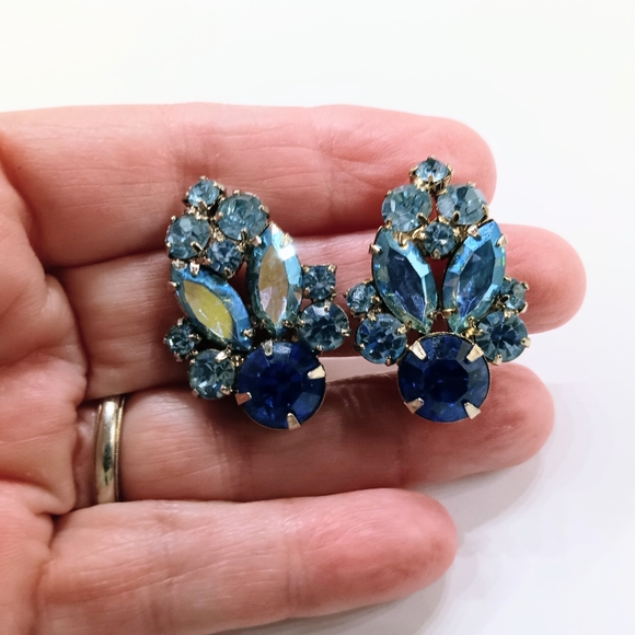 Blue Rhinestone Clip Earrings Wedding Vintage Jewelry Signed La Roco - Picture 2 of 3